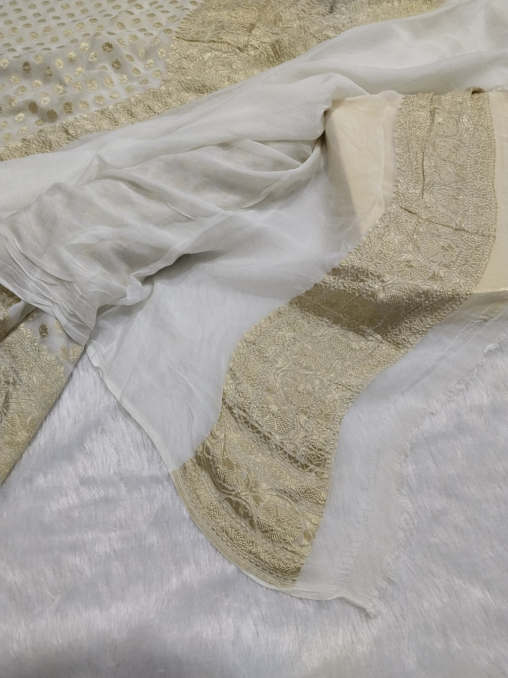 Cream Colour Handloom Pure Banarasi Khaddi Georgette Saree Buti Design Water Zari