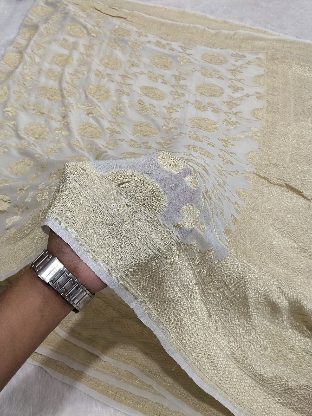 Cream Colour Handloom Pure Banarasi Khaddi Georgette Saree Flower Design Water Zari