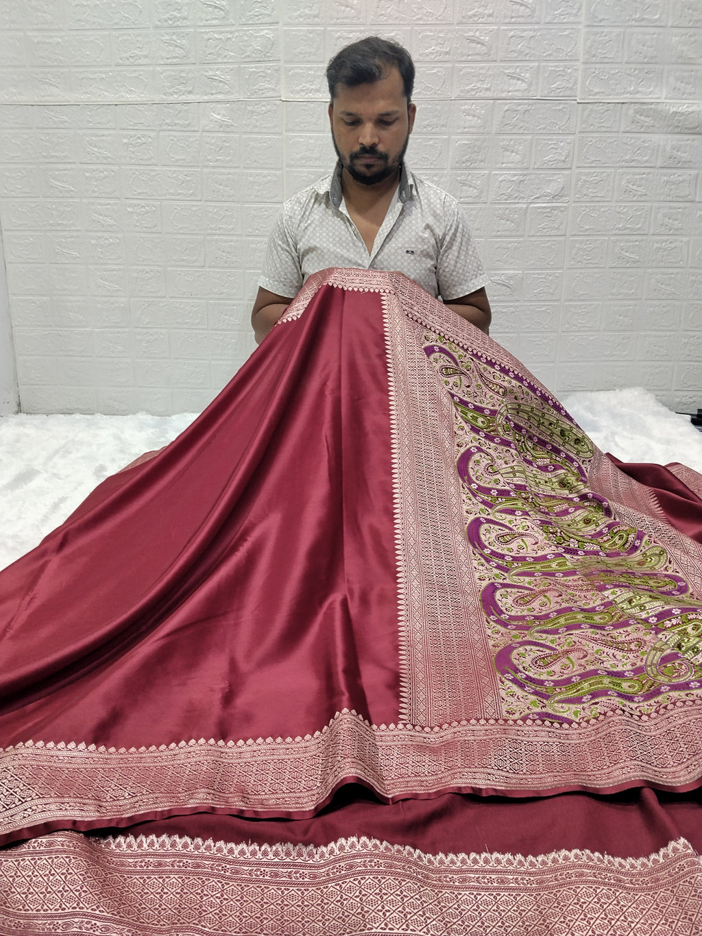 Maroon Colour Banarasi Pain Mashru Katan Silk Saree With Fancy Pallu