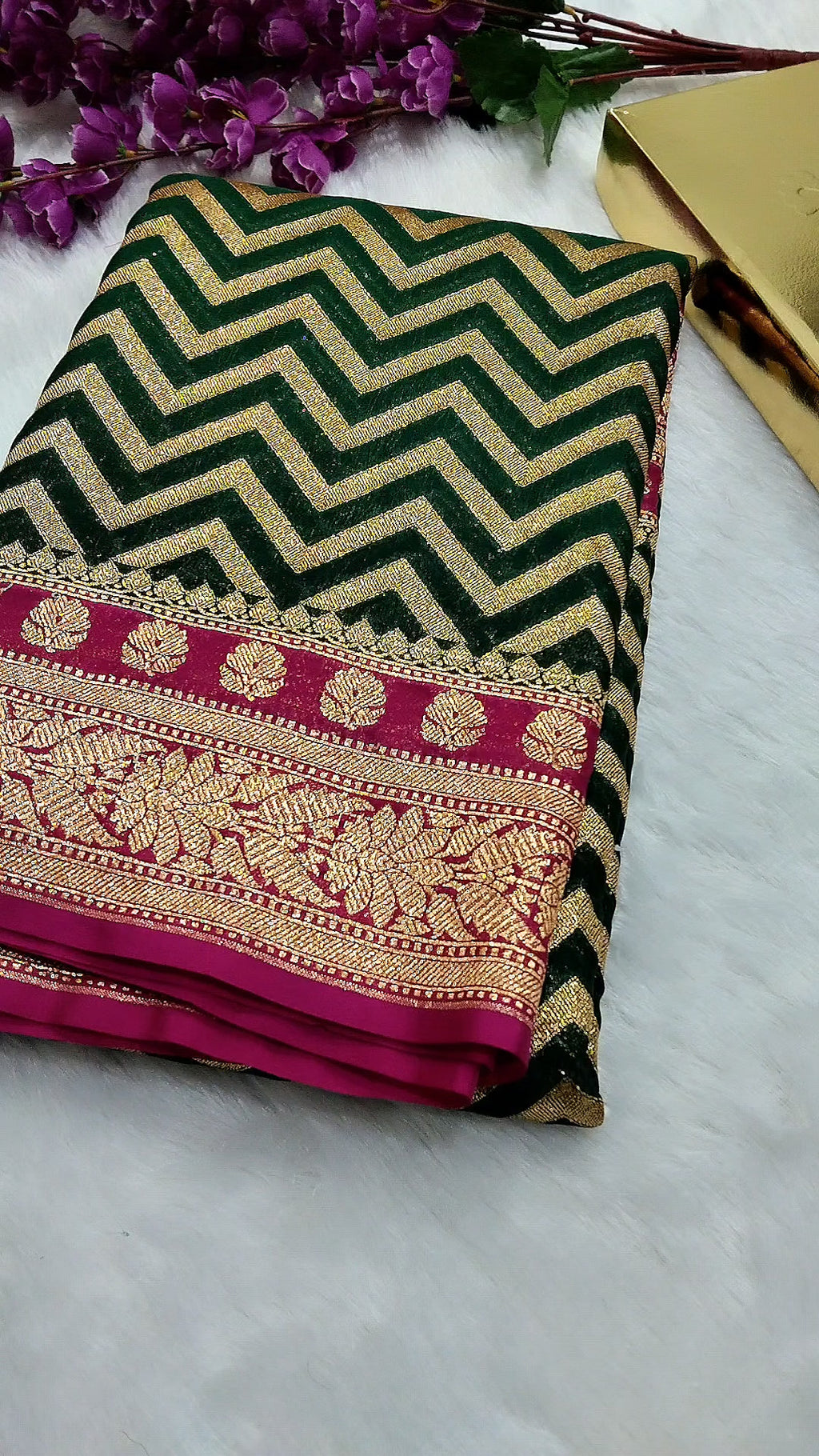Bottle Green And Pink Gold Zari Khaddi Georgette Saree