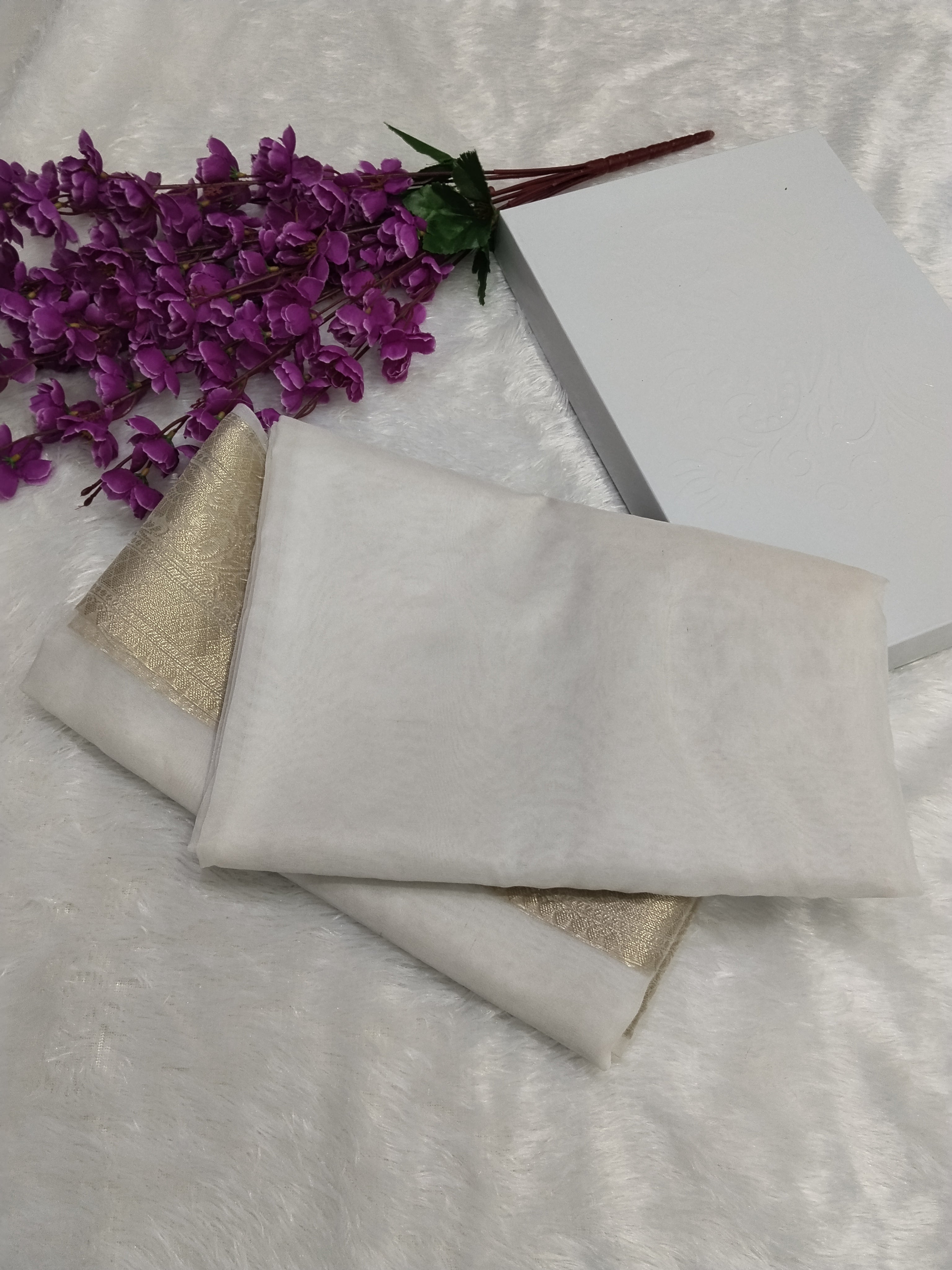 White Colour Banarasi Kora Organza Saree With Brocade Blouse