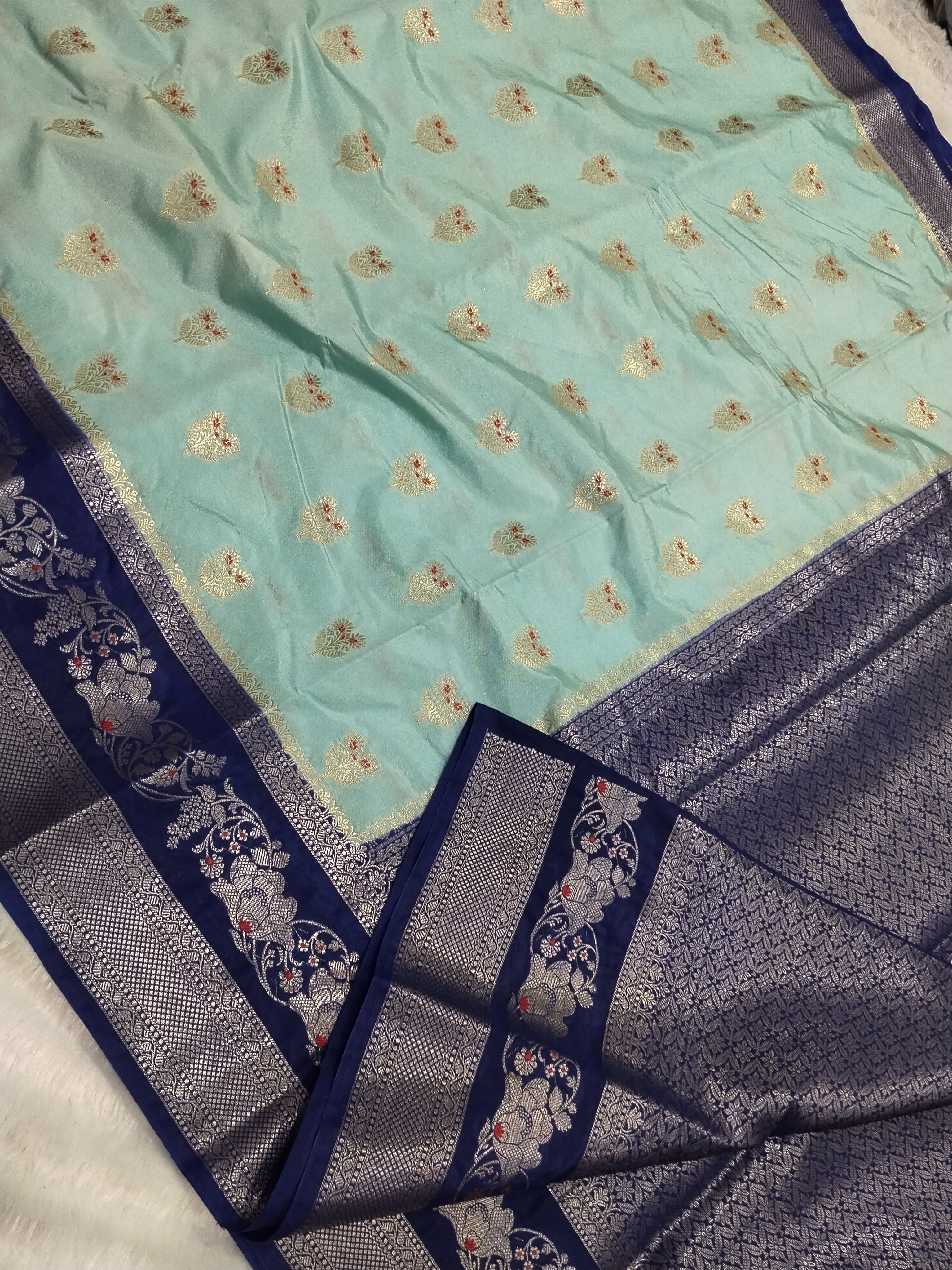 Sea Green And Navy Blue Colour Kanjivaram Border Moonga Silk Saree With Buti Work