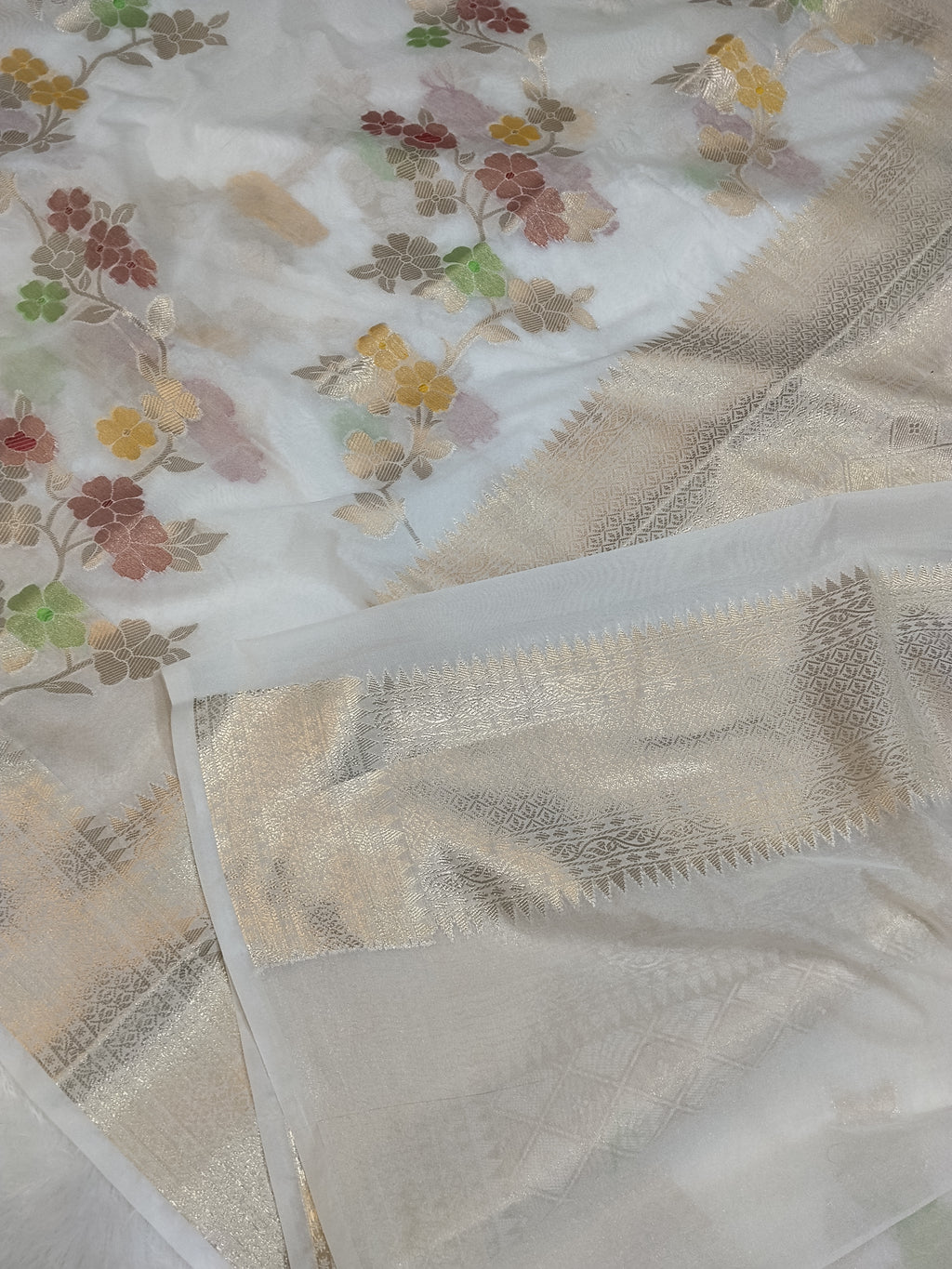Most Demanding Banarasi Semi Georgette Saree