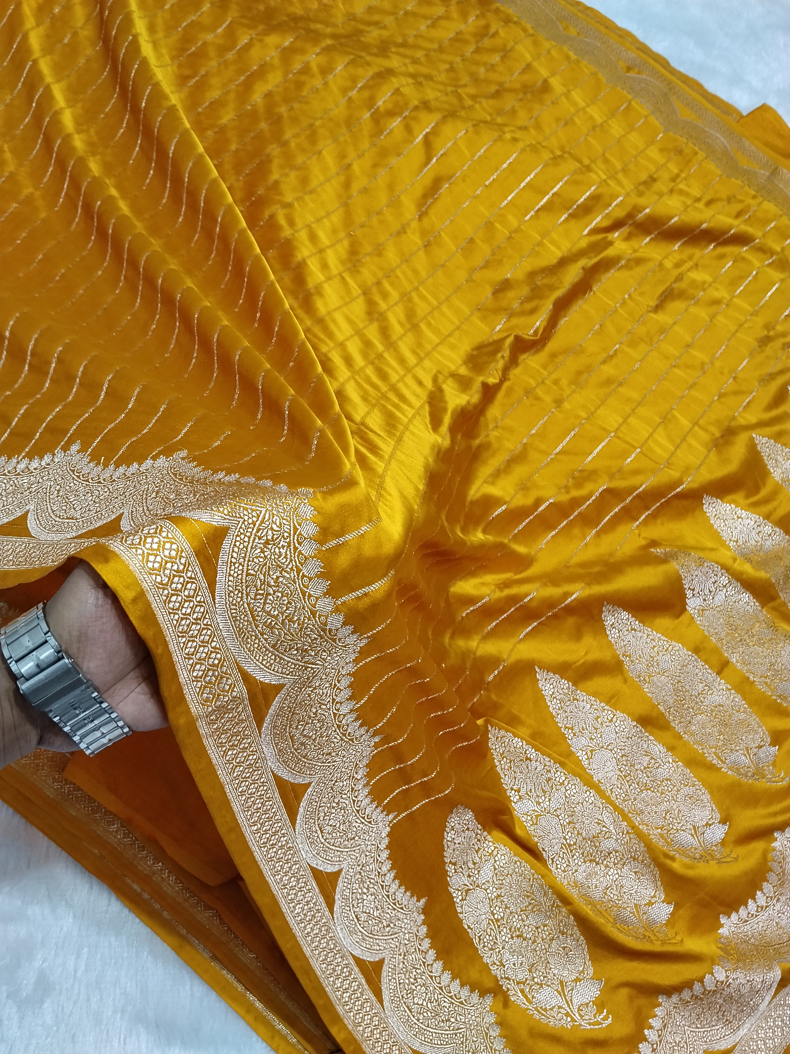 Yellow Gold Colour Best Banarasi Mashru Silk Saree With Linings Design