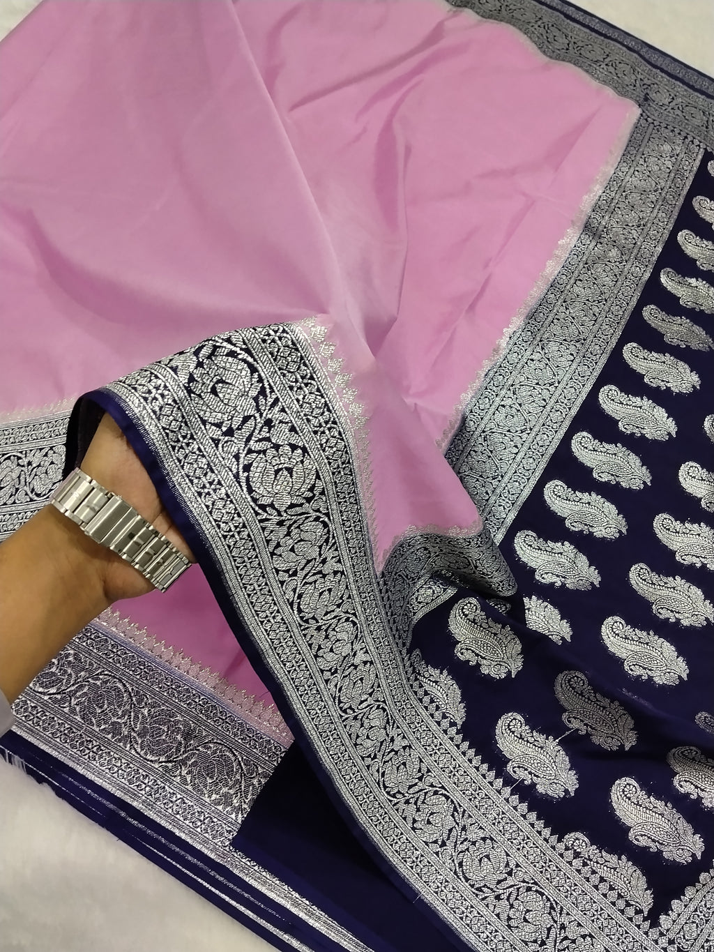 Baby Pink And Navy Blue Colour Zari Plain Body Khaddi Georgette Saree
