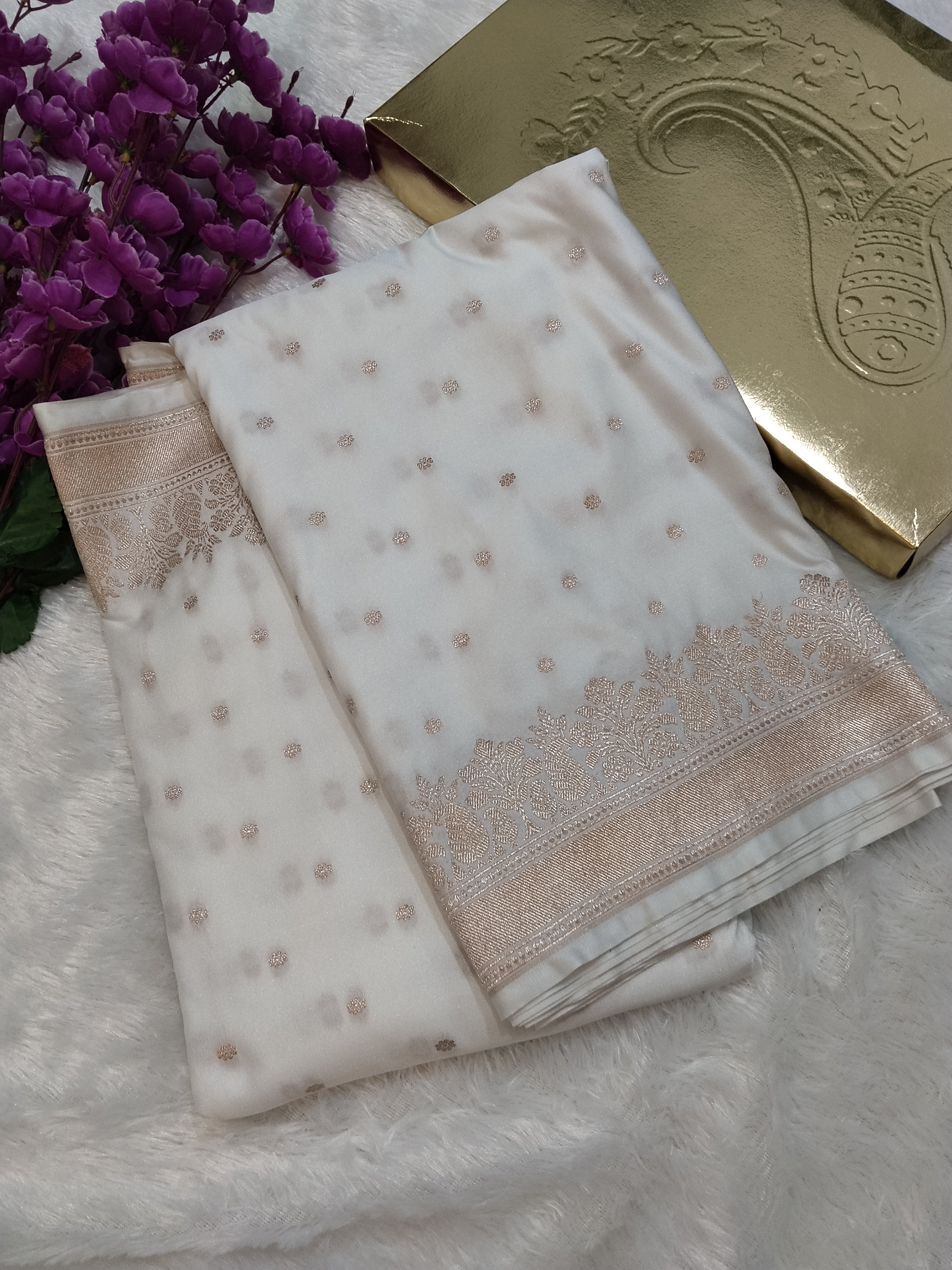 Elegant Design White Banarasi Mashru Silk Saree