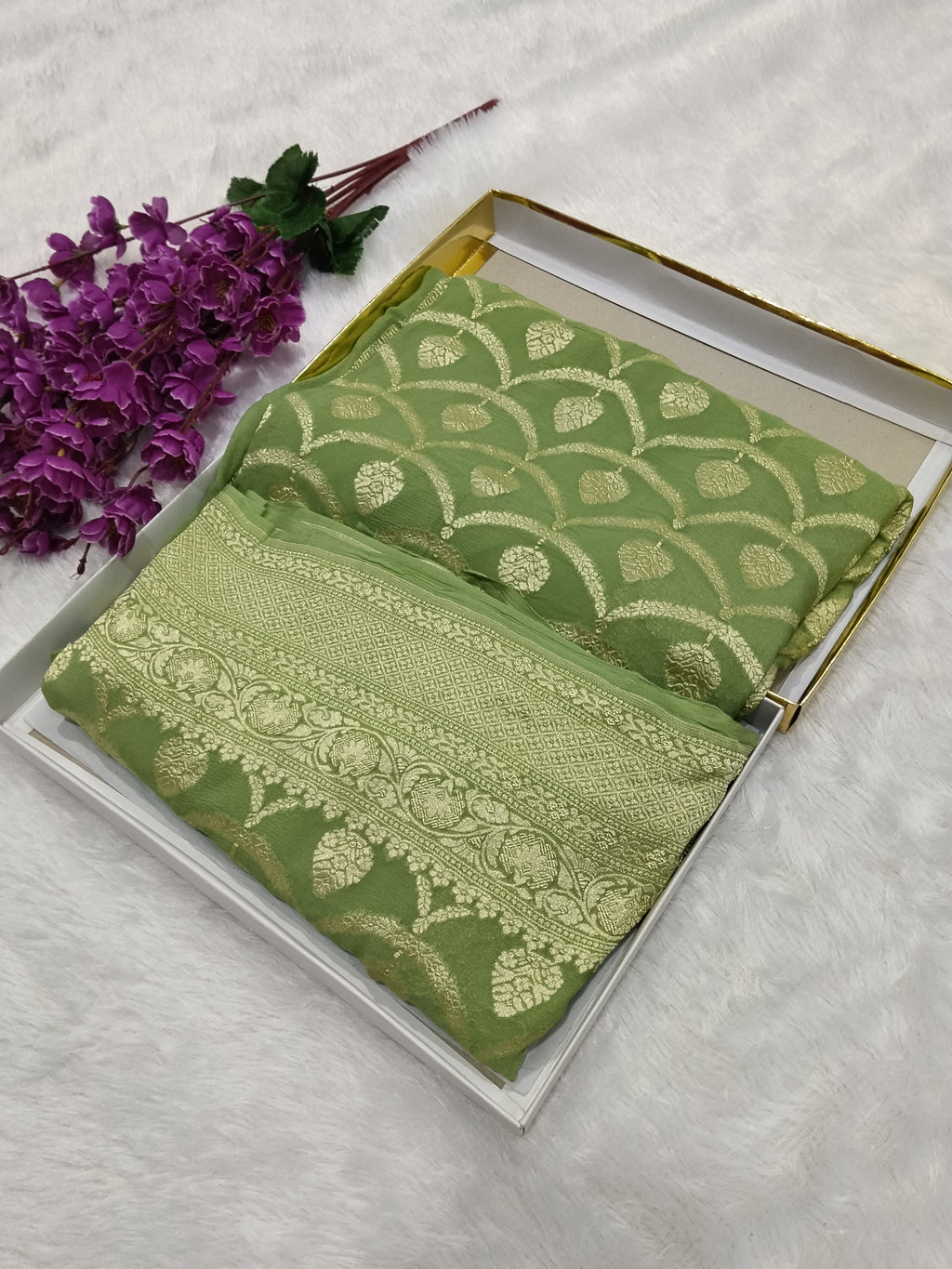 Pista Green Colour Handloom Pure Banarasi Khaddi Georgette Saree Water Zari