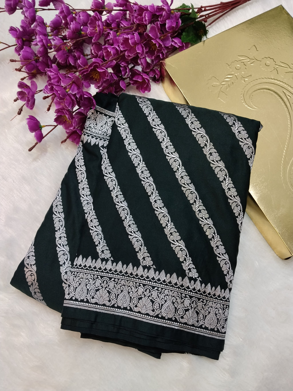 Dark Rama Green Colour Banarasi Mashru Silk Saree With Lahariya Design