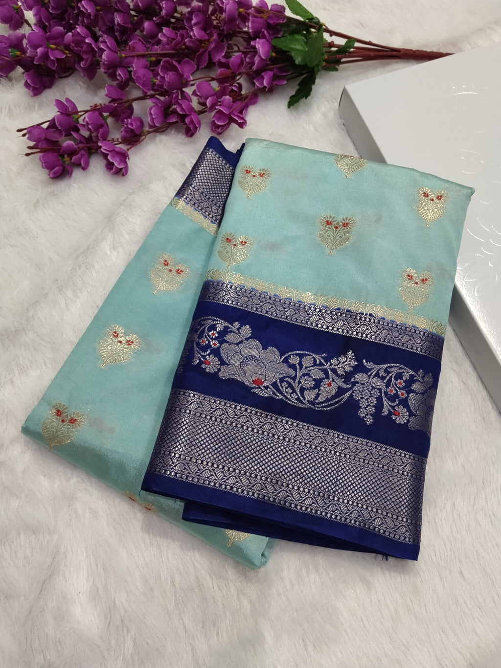 Sea Green And Navy Blue Colour Kanjivaram Border Moonga Silk Saree With Buti Work