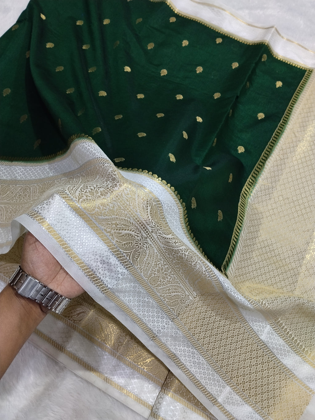Bottle Green And Cream Colour Kanjivaram Border Moonga Silk Saree With Buti