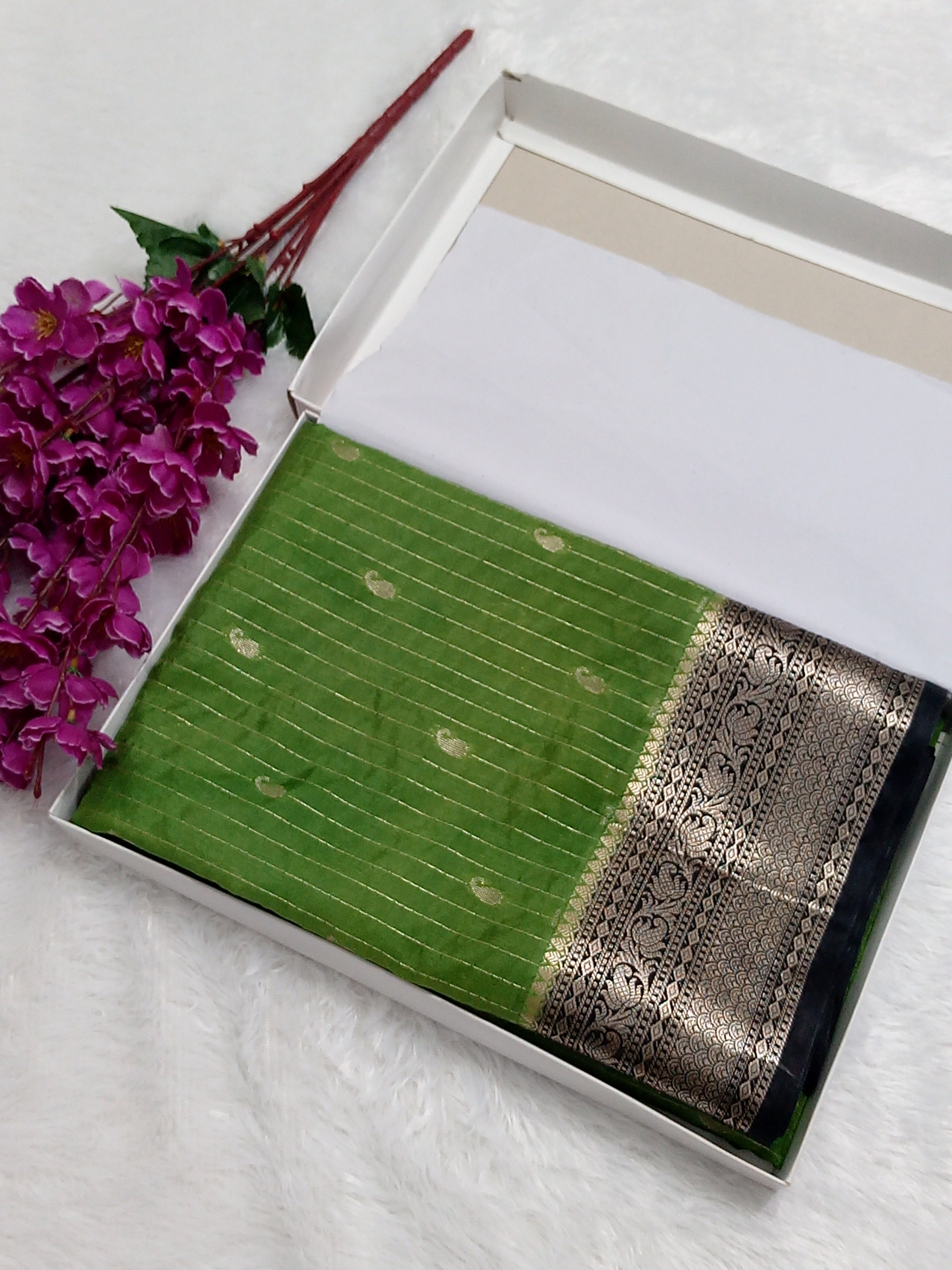 Green And Black Banarasi Moonga Silk Saree