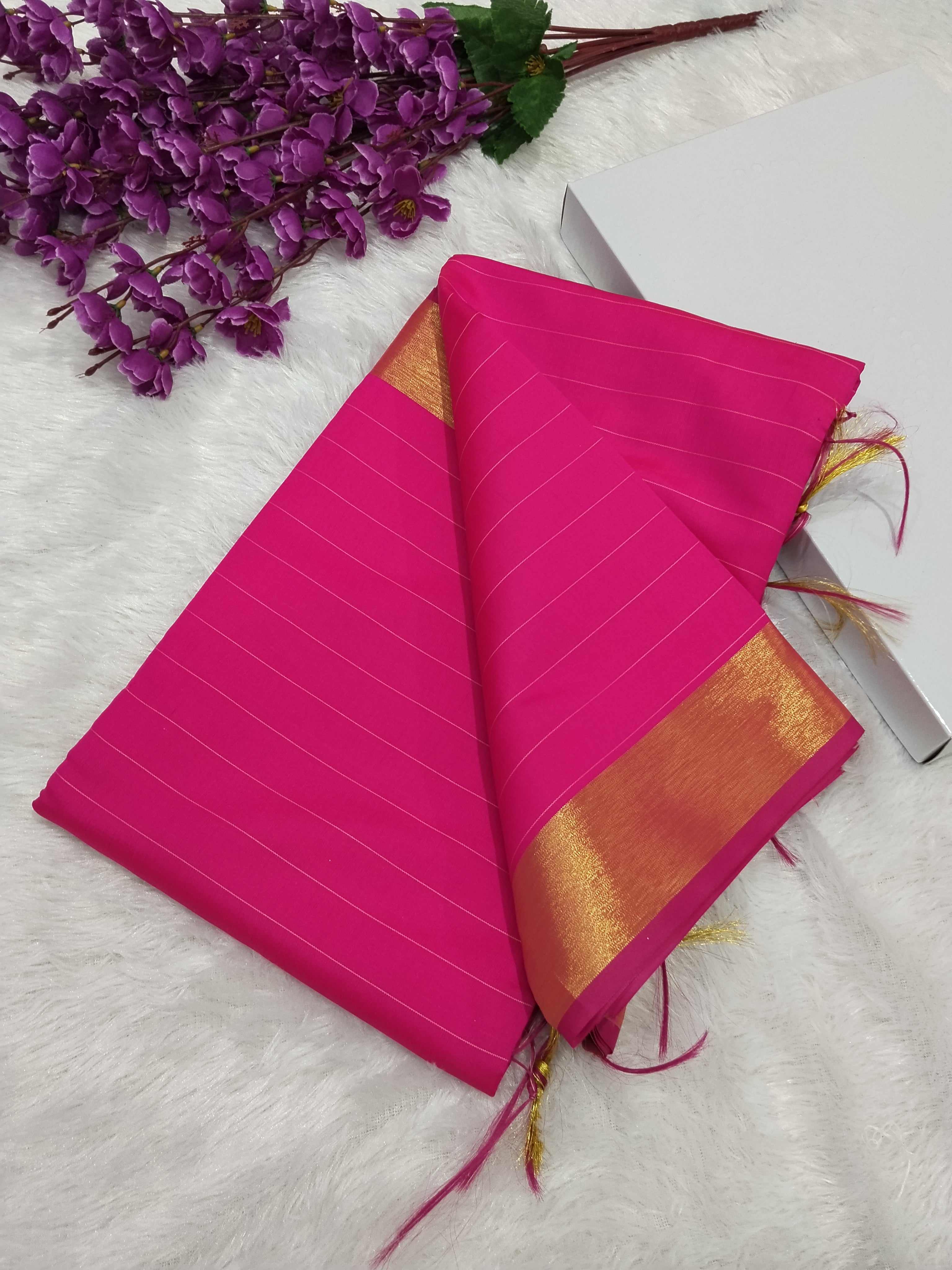 Pink Colour Pain Body Tapeta Silk Saree