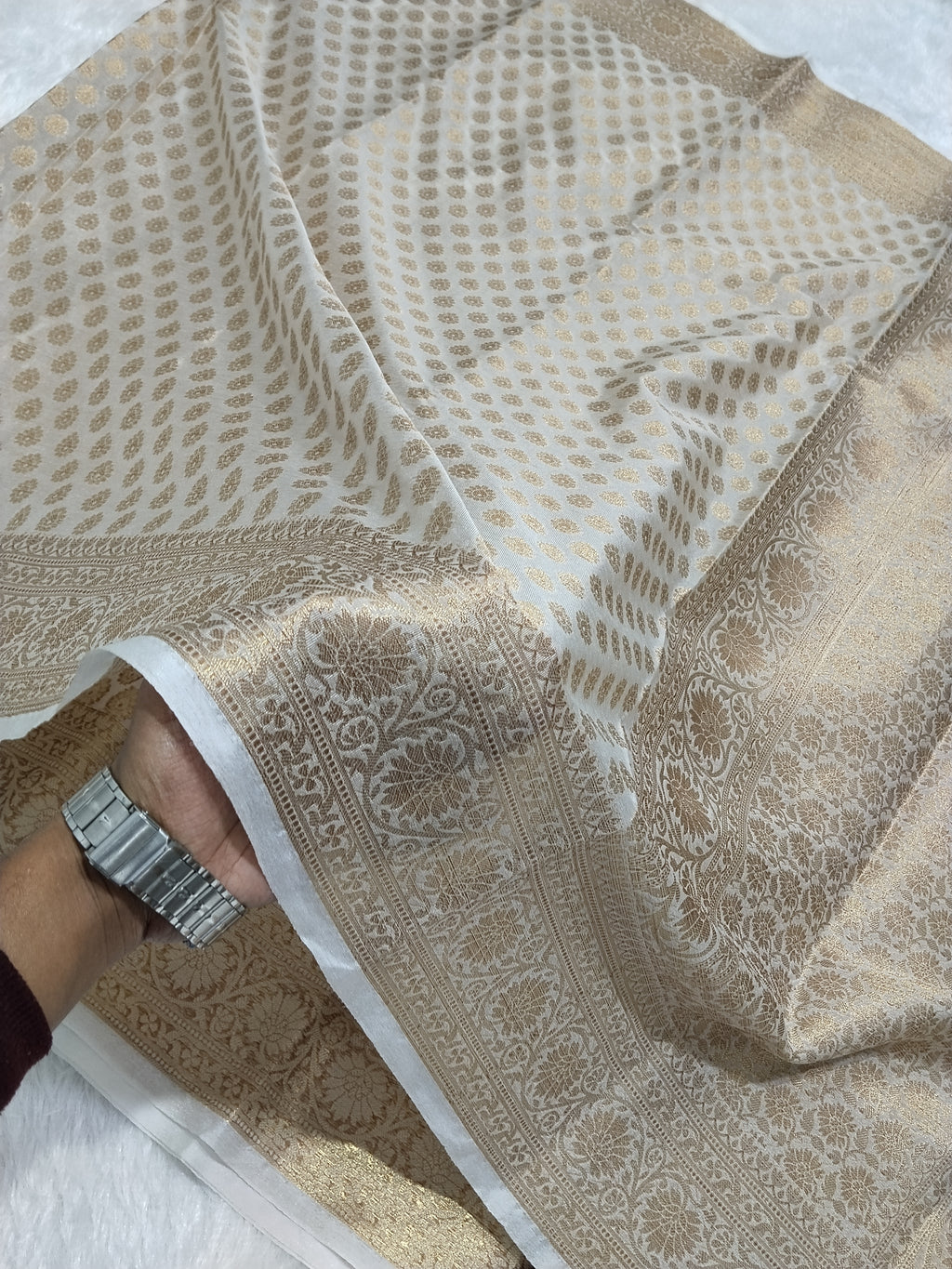 Full White Colour Golden Zari Body Warm Silk Saree