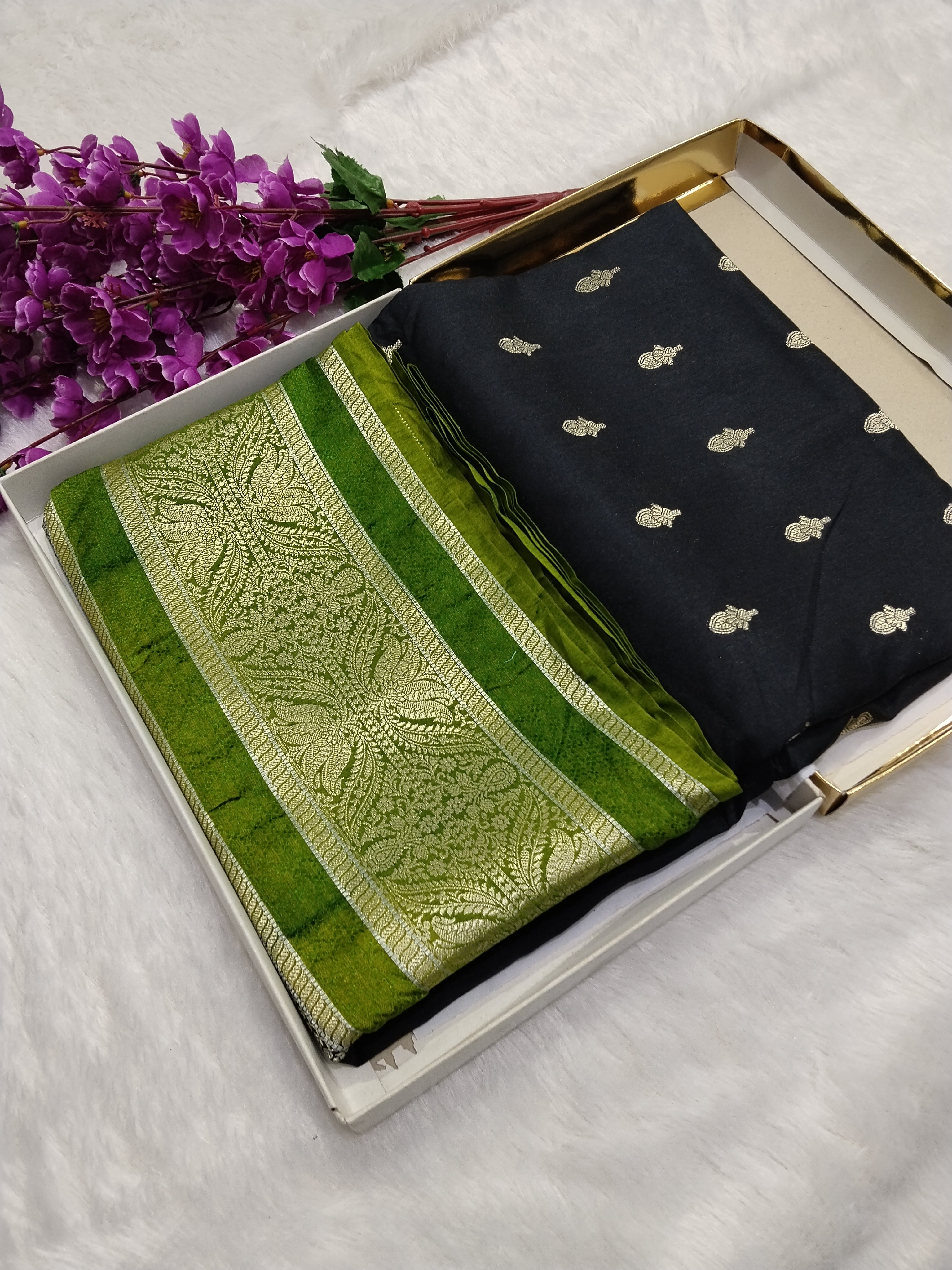 Green And Black Banarasi Moonga Silk Saree