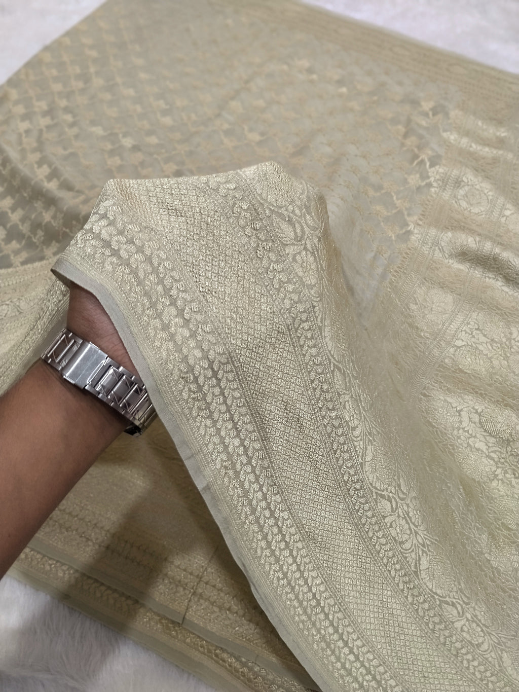 Beige Colour Handloom Pure Banarasi Khaddi Georgette Saree Water Zari