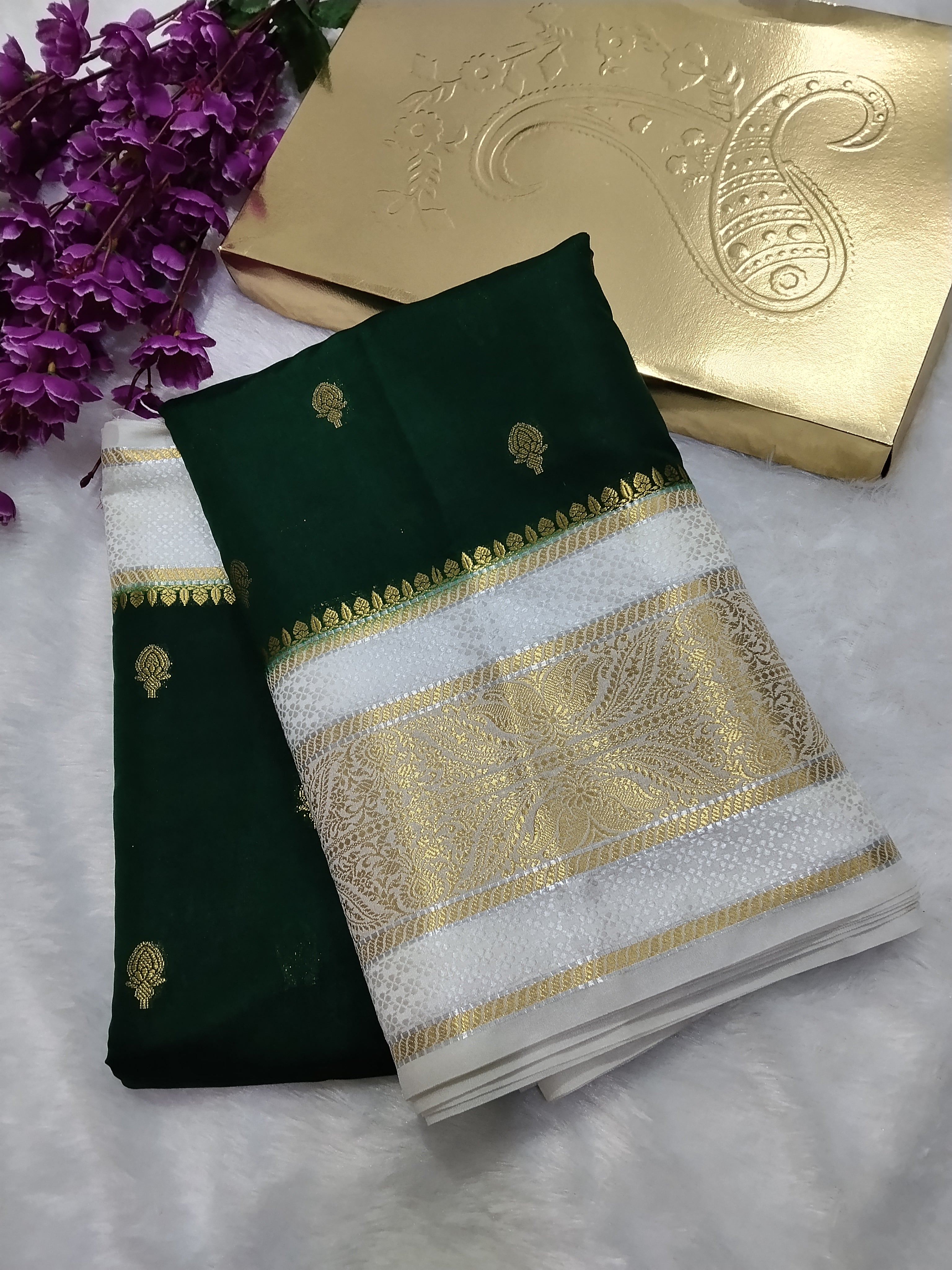 Bottle Green And Cream Colour Kanjivaram Border Moonga Silk Saree With Buti