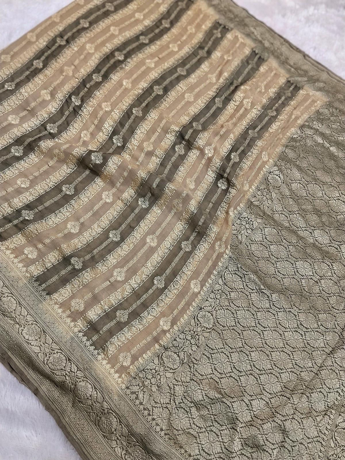 Hand Painted Colour Handloom Pure Banarasi Khaddi Georgette Saree Water Zari