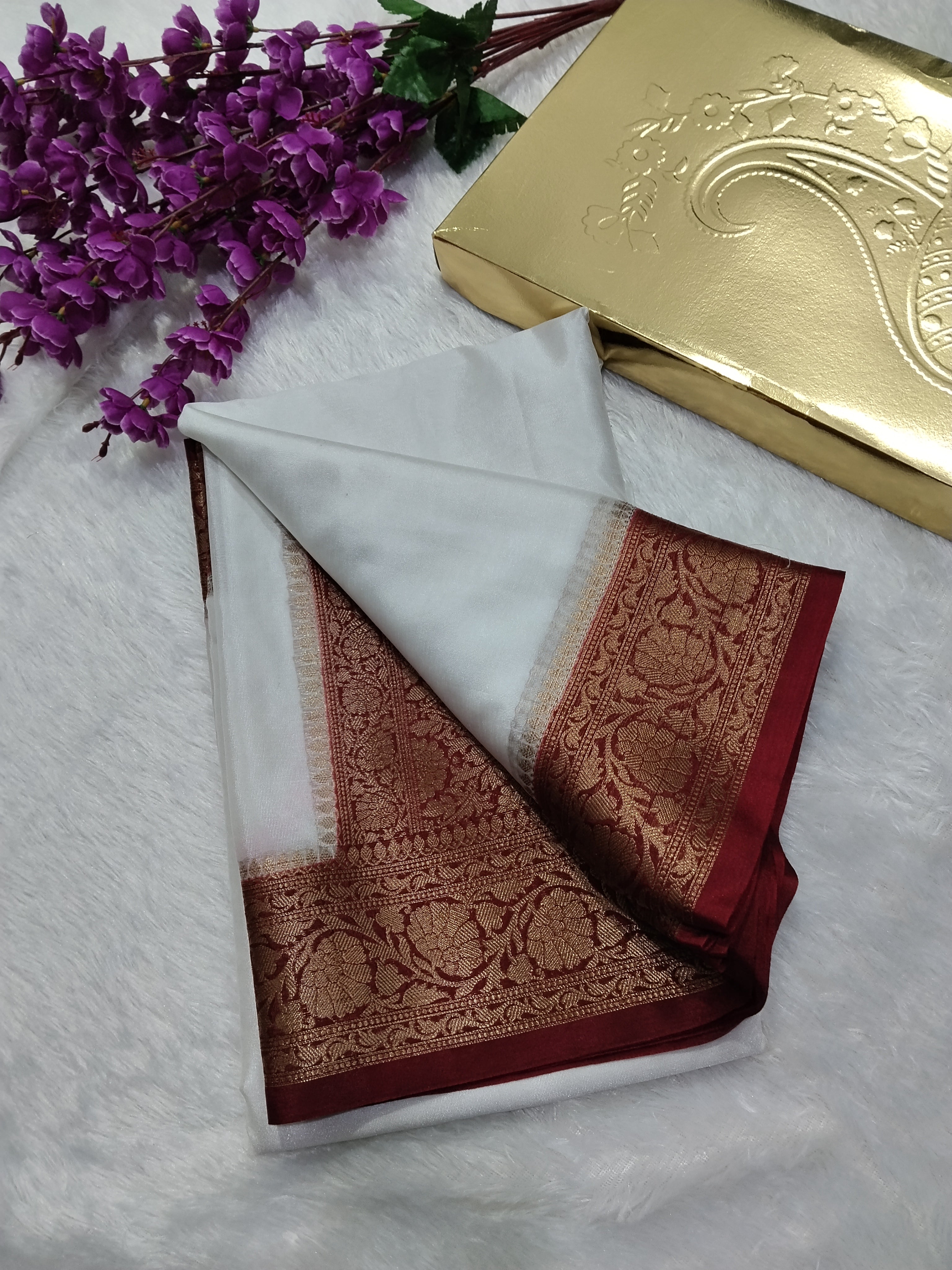 Red And White Colour Banarasi Warm Silk Saree Pooja Special