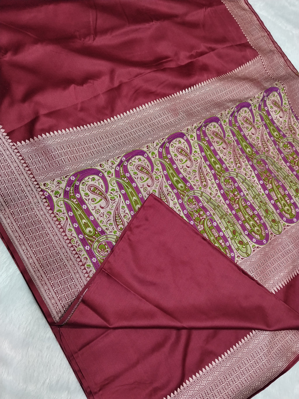 Maroon Colour Banarasi Pain Mashru Katan Silk Saree With Fancy Pallu