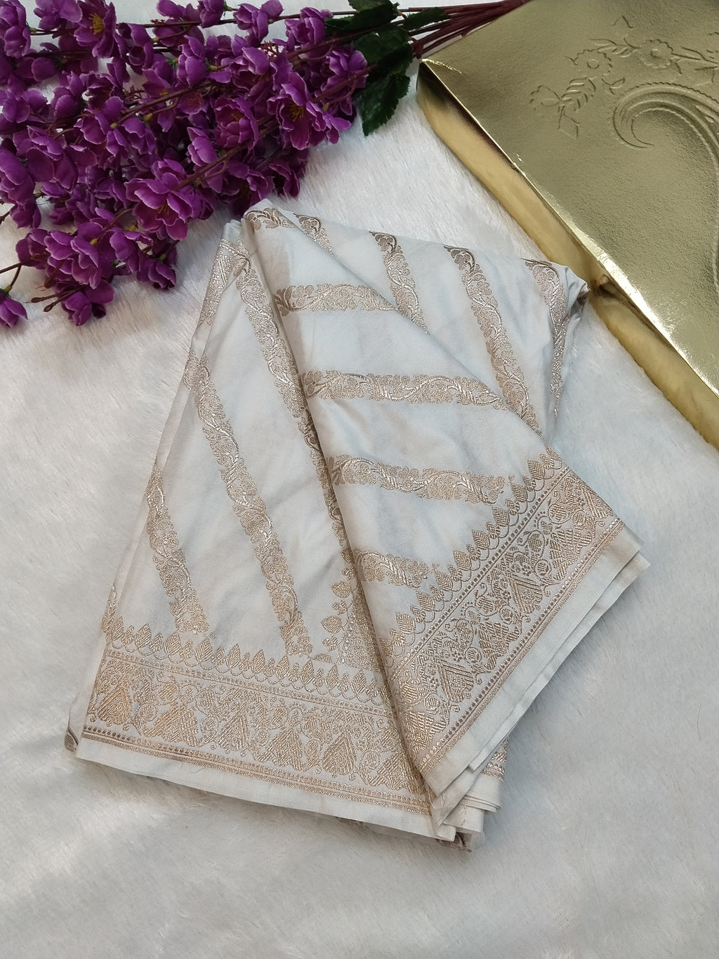 White Colour Banarasi Mashru Silk Saree With Lahariya Design