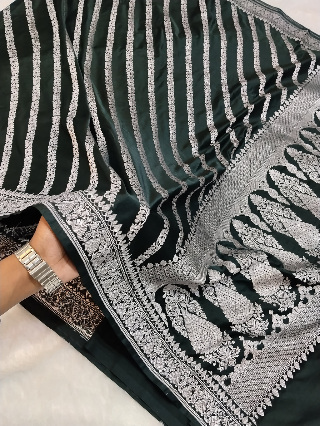 Dark Rama Green Colour Banarasi Mashru Silk Saree With Lahariya Design