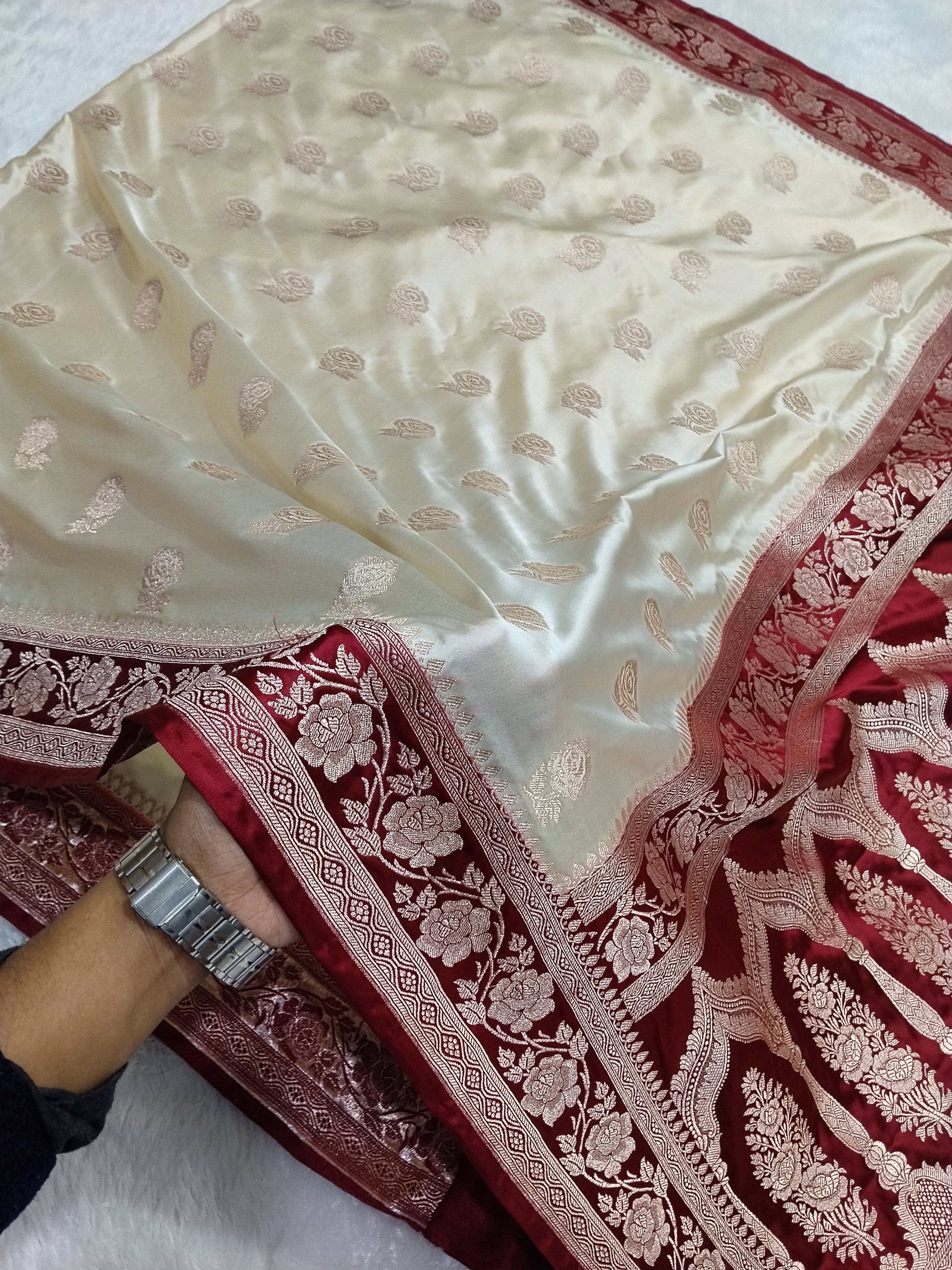 Cream And Red Colour Best Banarasi Mashru Silk Saree Pooja Special