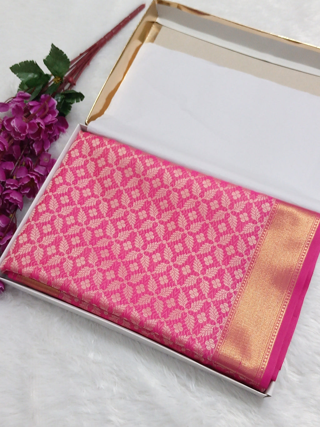 Tapsee Pannu Inspired Semi katan Brocade Saree