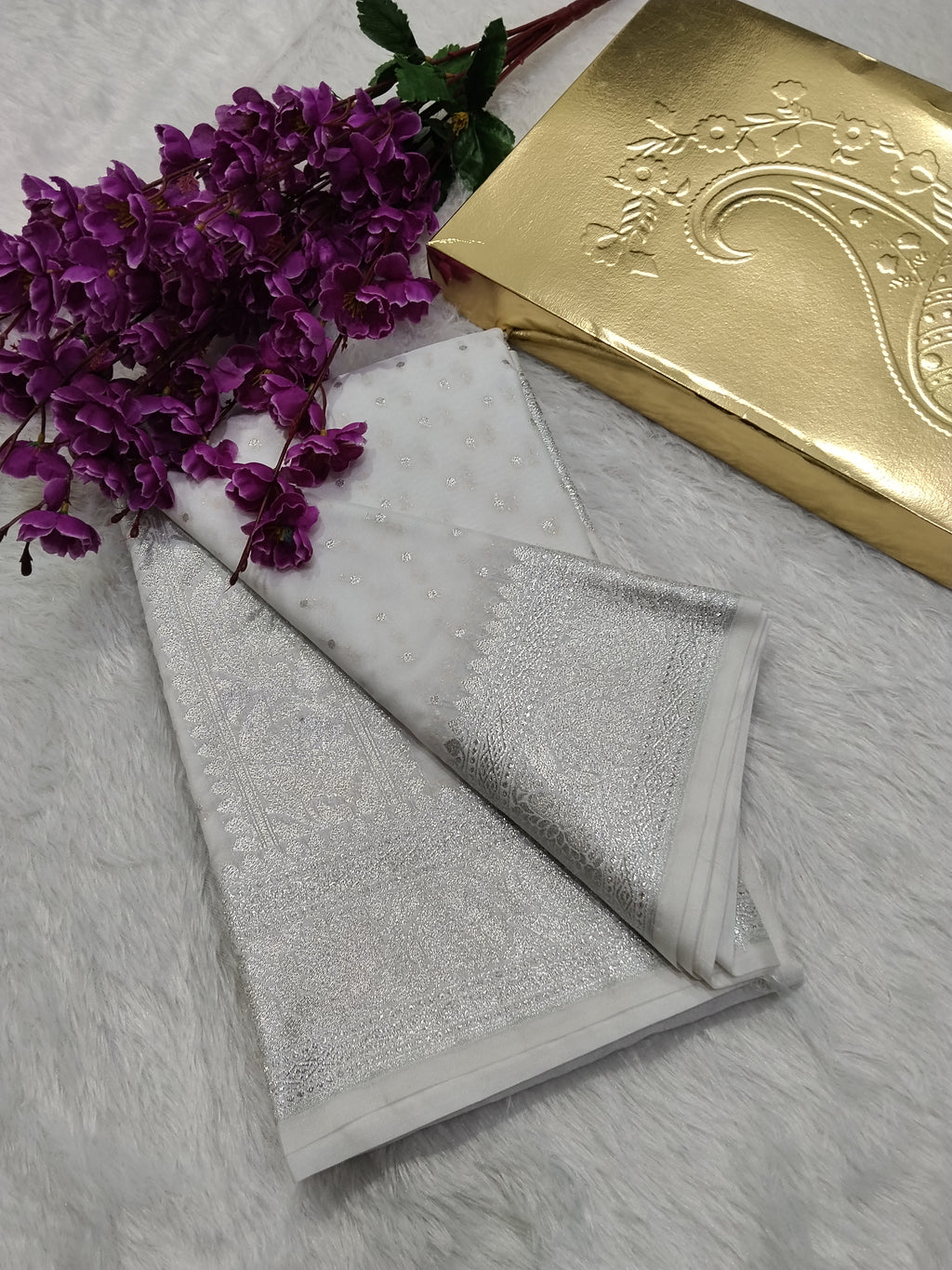 White Colour Silver Zari Khaddi Georgette Saree