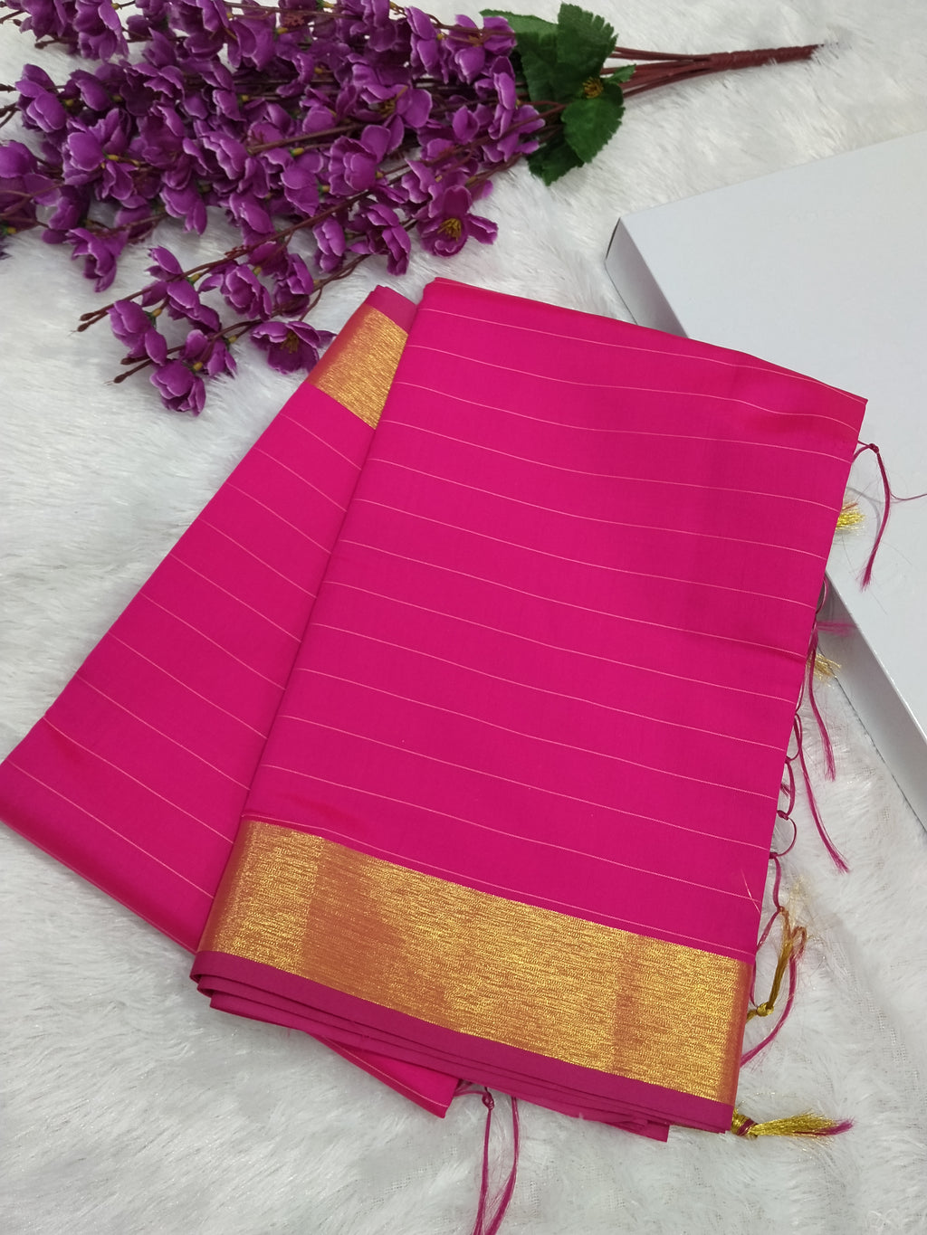Pink Colour Pain Body Tapeta Silk Saree